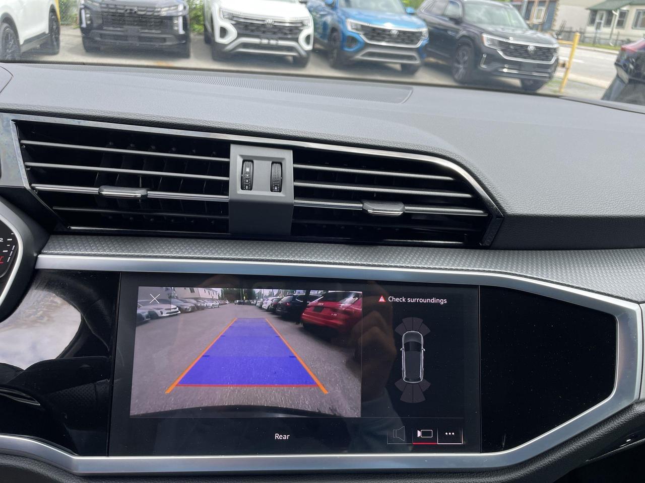 2024 Audi Q3 45 Progressiv PROGRESSIV, SLINE, BLACK OPTICS, SON Photo