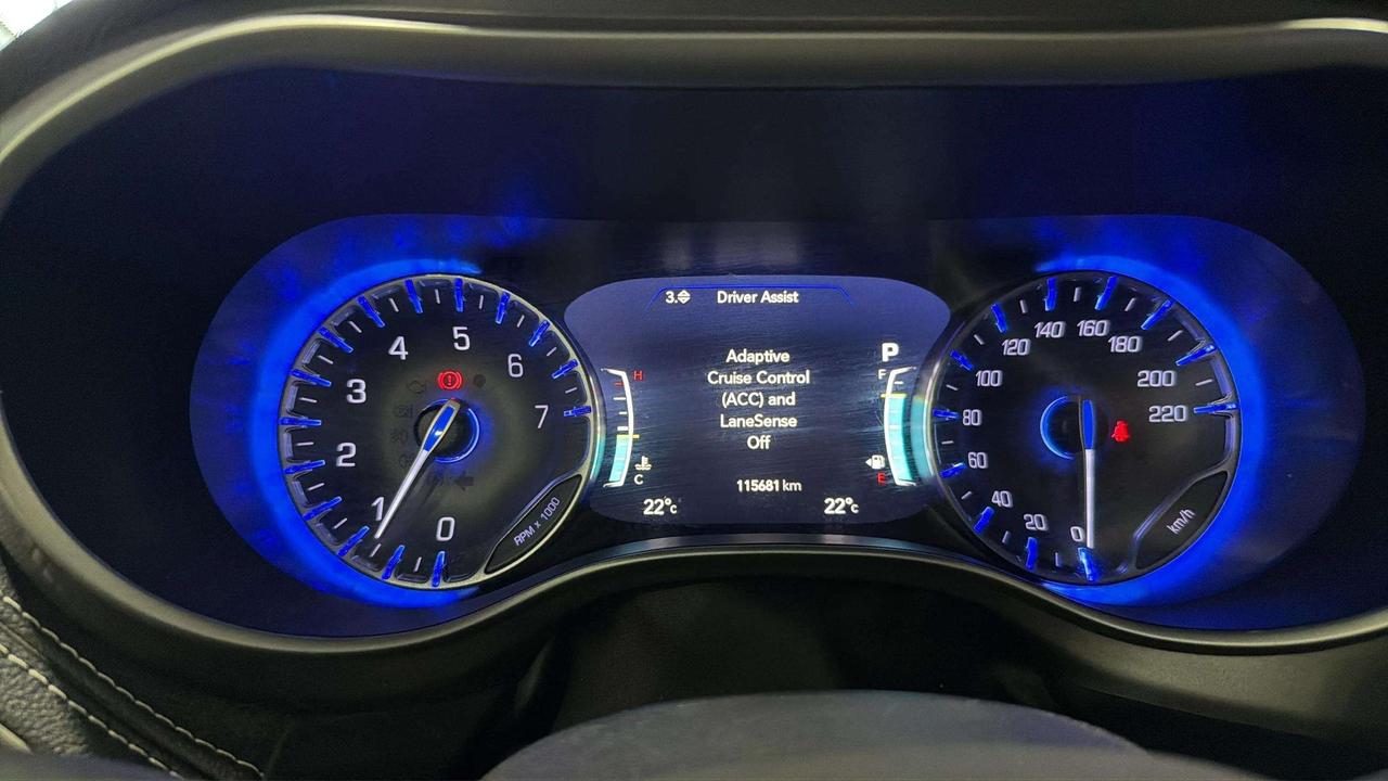 2022 Chrysler Pacifica TOURING  L | CLEAN CARFAX |  CARPLAY | BSM | Photo