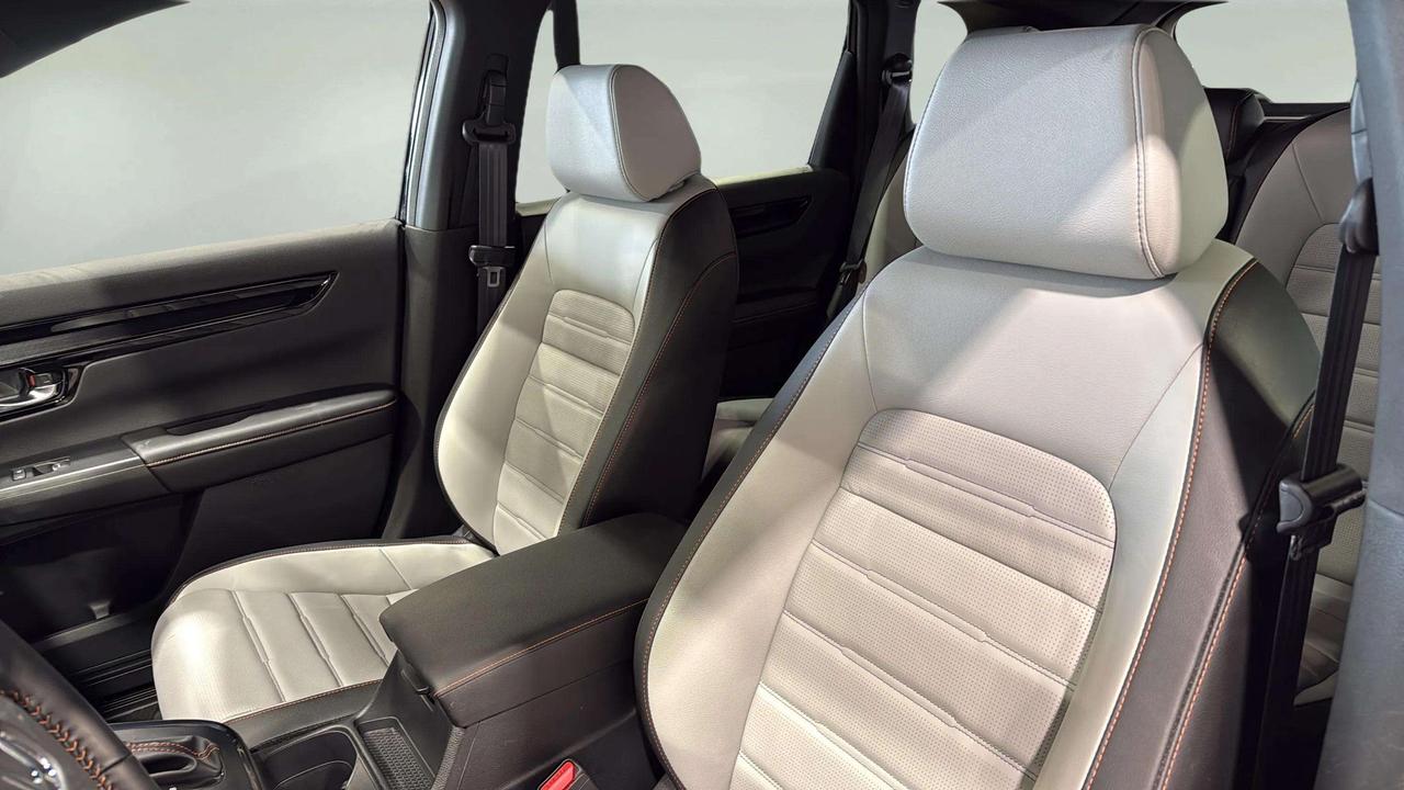 2026 Honda CR-V Hybrid Touring | HYBRID | AWD | CLEAN CARFAX | LEATHER Photo