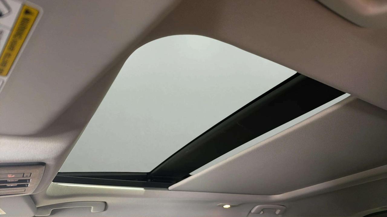 2024 Nissan Rogue SV | MOONROOF | CLEAN CARFAX | CARPLAY | STARTER | Photo