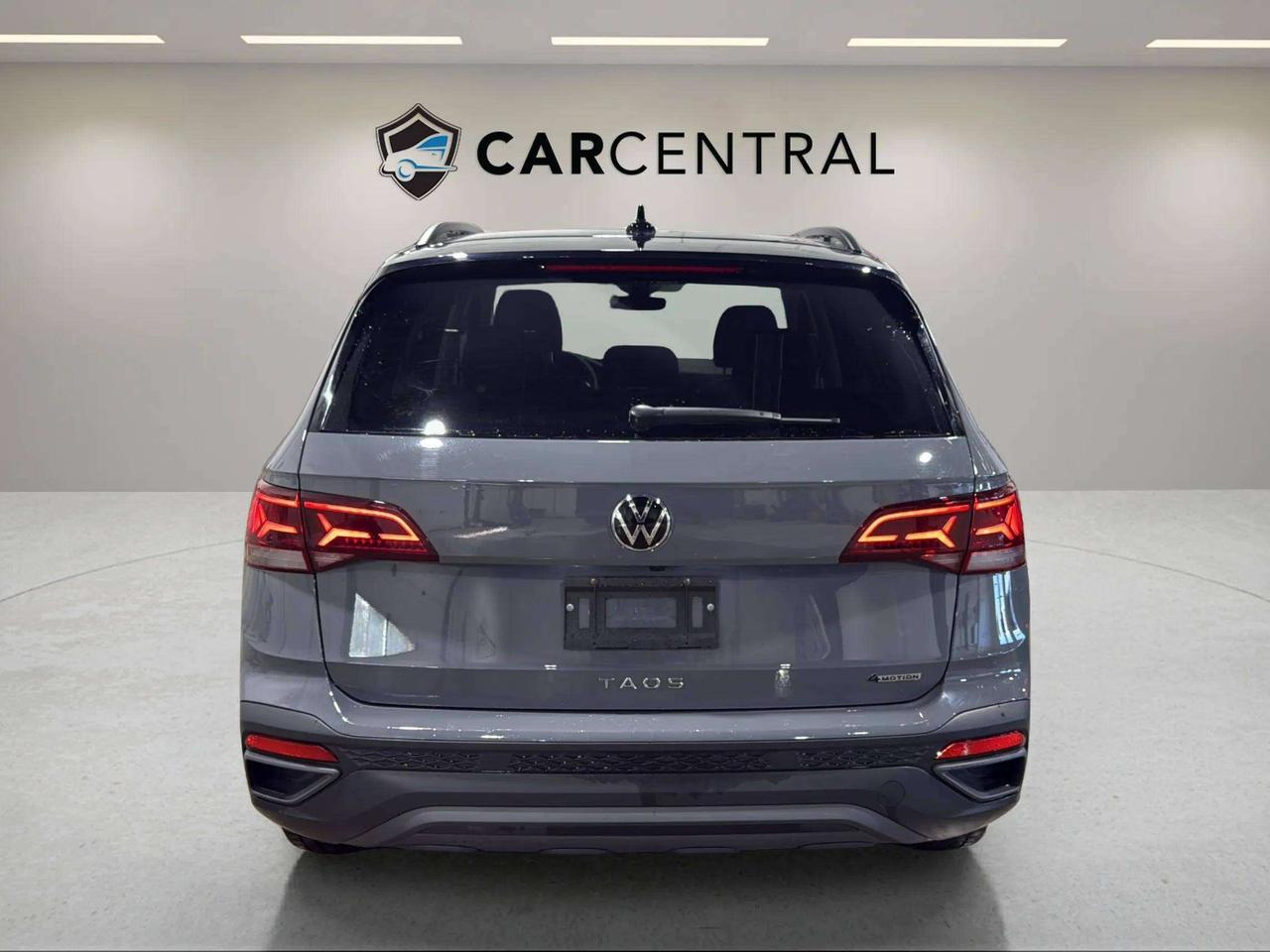 2024 Volkswagen Taos COMFORTLINE BLACK ED|CLEAN CARFAX|PANO|CARPLAY Photo