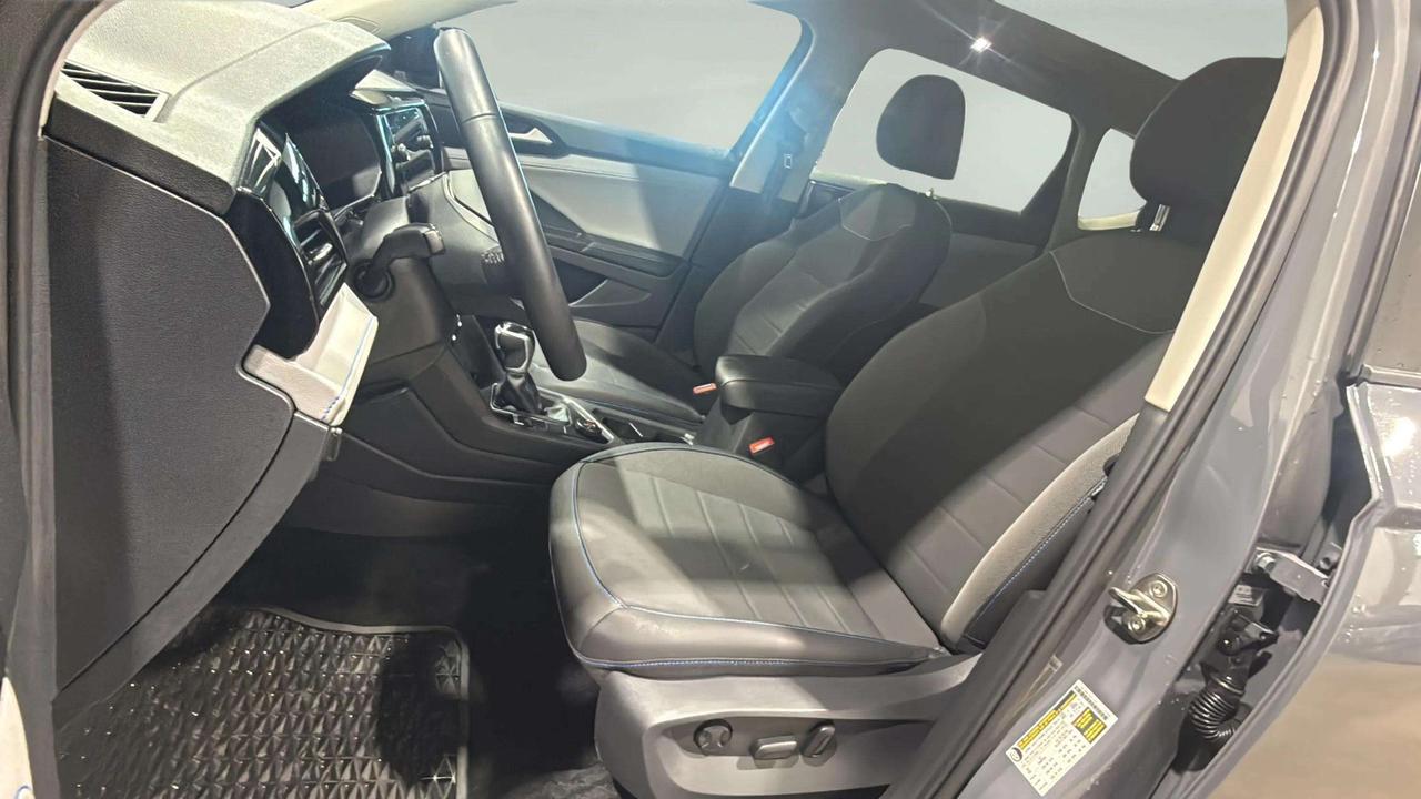 2024 Volkswagen Taos COMFORTLINE BLACK ED|CLEAN CARFAX|PANO|CARPLAY Photo
