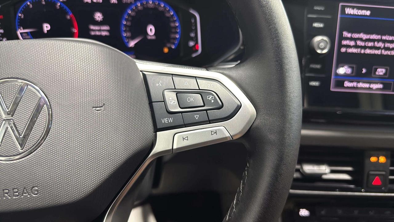 2024 Volkswagen Taos COMFORTLINE BLACK ED|CLEAN CARFAX|PANO|CARPLAY Photo