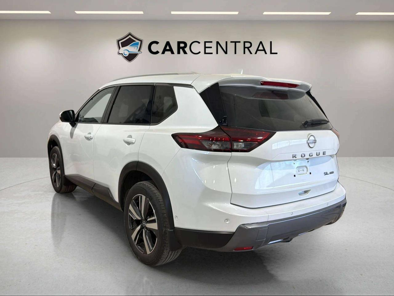2024 Nissan Rogue SL | CLEAN CARFAX | GOOGLE MAPS | PRO PILOT ASSIST Photo