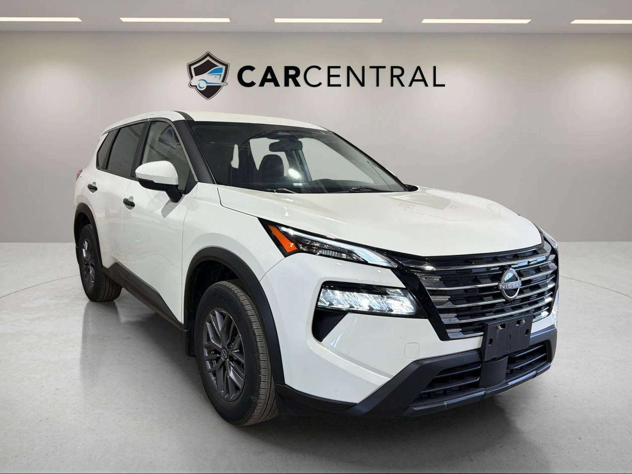 2024 Nissan Rogue S AWD | CLEAN CARFAX | 1 OWNER | CARPLAY| STARTER Photo