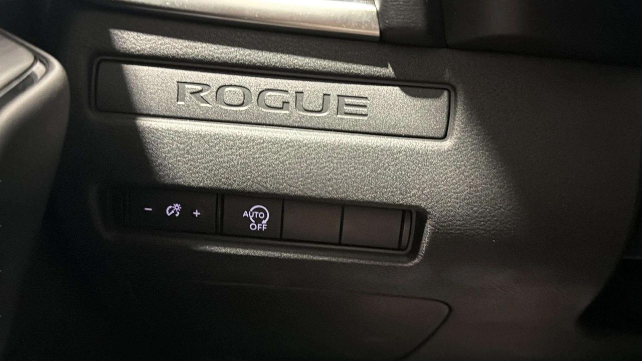 2024 Nissan Rogue S AWD | CLEAN CARFAX | 1 OWNER | CARPLAY| STARTER Photo