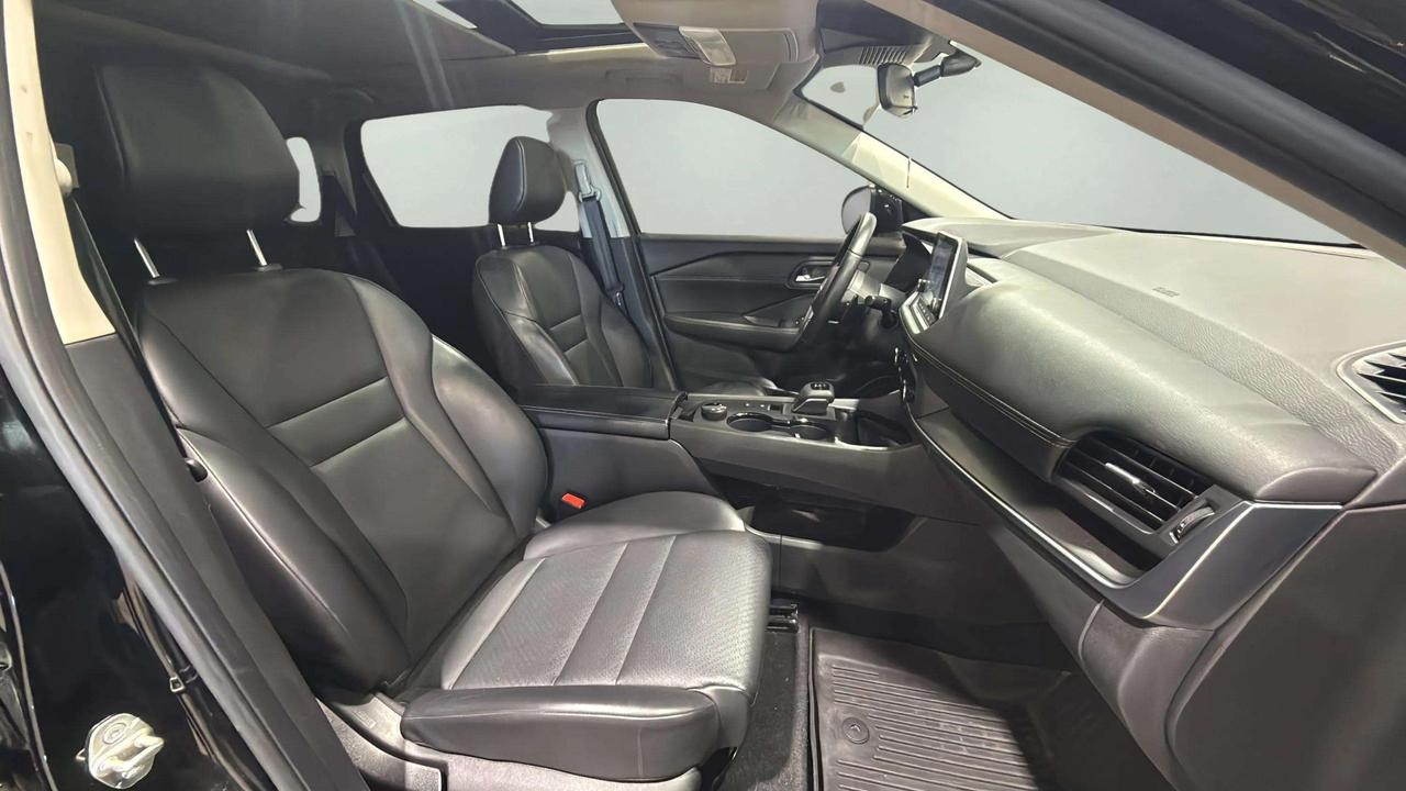 2024 Nissan Rogue SV MOONROOF | CLEAN CARFAX | PRO PILOT | REAR HTD Photo