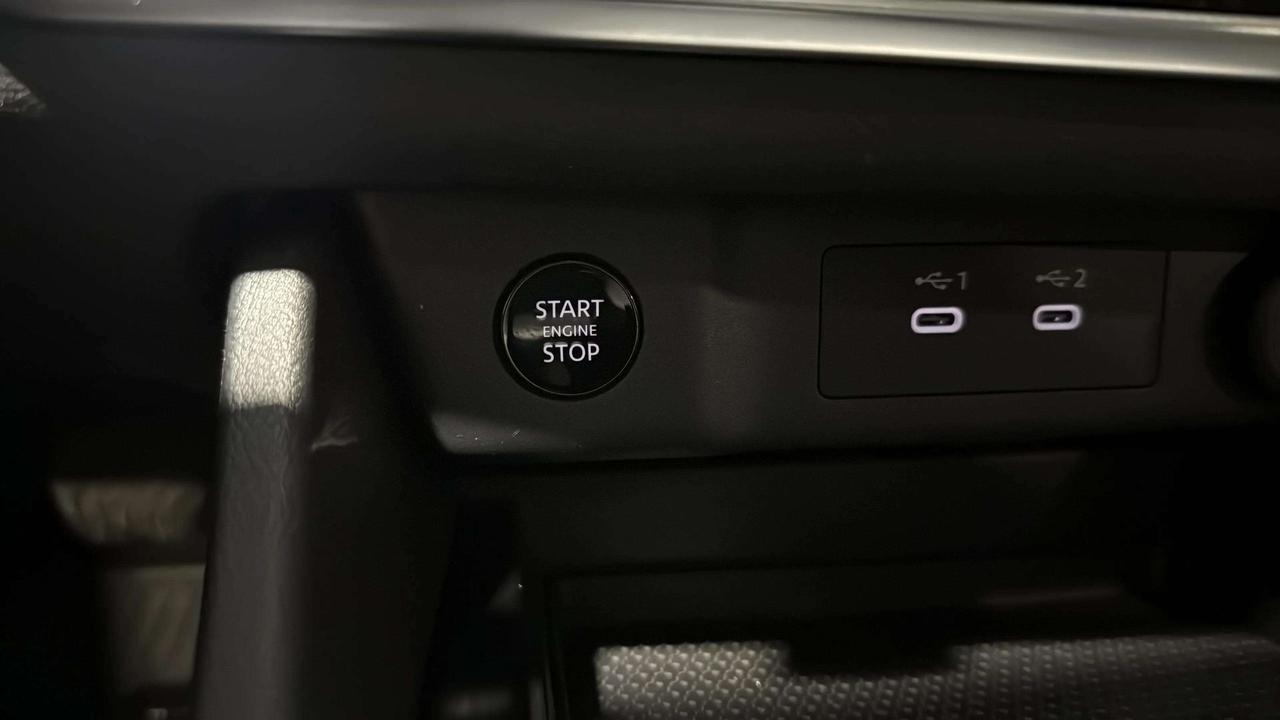 2024 Nissan Rogue SV MOONROOF | CLEAN CARFAX | PRO PILOT | REAR HTD Photo