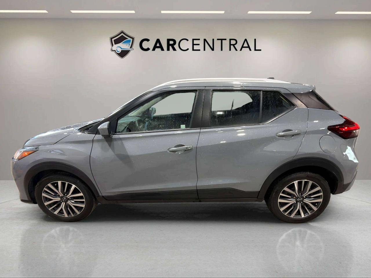 2024 Nissan Kicks SV| CLEAN CARFAX | CARPLAY | HTD SEATS | BSM Photo