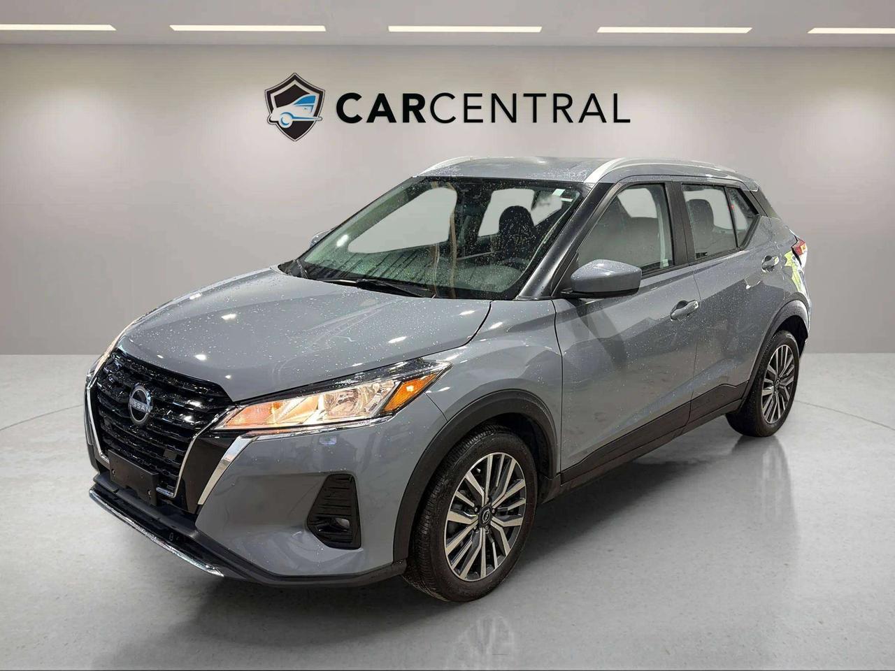 2024 Nissan Kicks SV| CLEAN CARFAX | CARPLAY | HTD SEATS | BSM Photo0