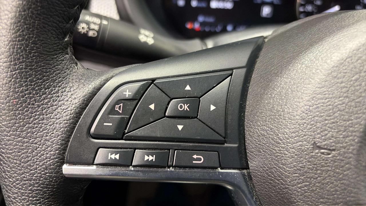 2024 Nissan Kicks SV| CLEAN CARFAX | CARPLAY | HTD SEATS | BSM Photo