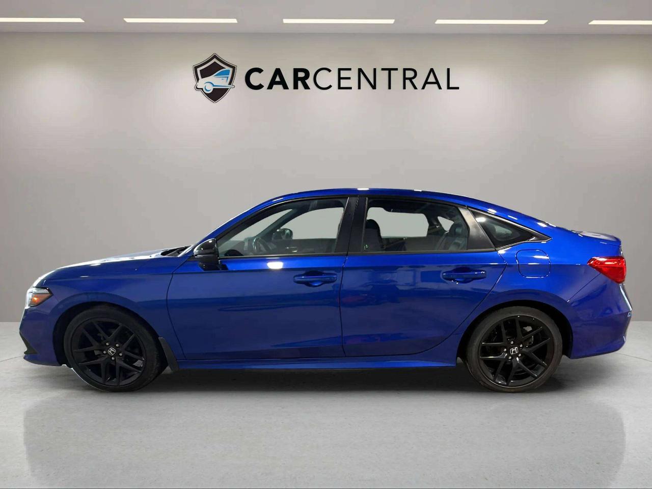 2023 Honda Civic SPORT | SUNROOF | HTD SEATS | CARPLAY | 1 OWNER Photo