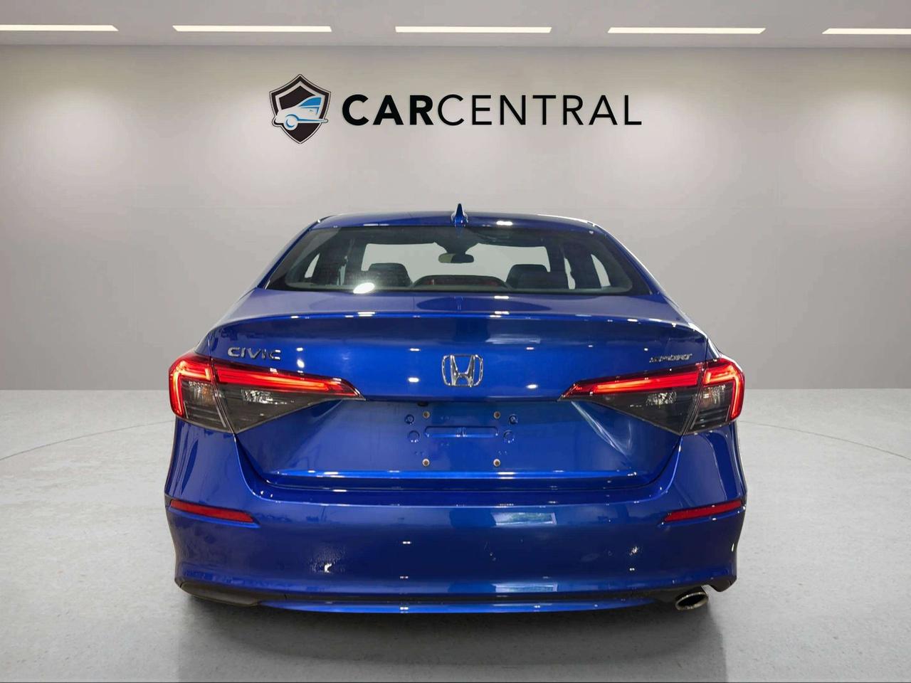 2023 Honda Civic SPORT | SUNROOF | HTD SEATS | CARPLAY | 1 OWNER Photo