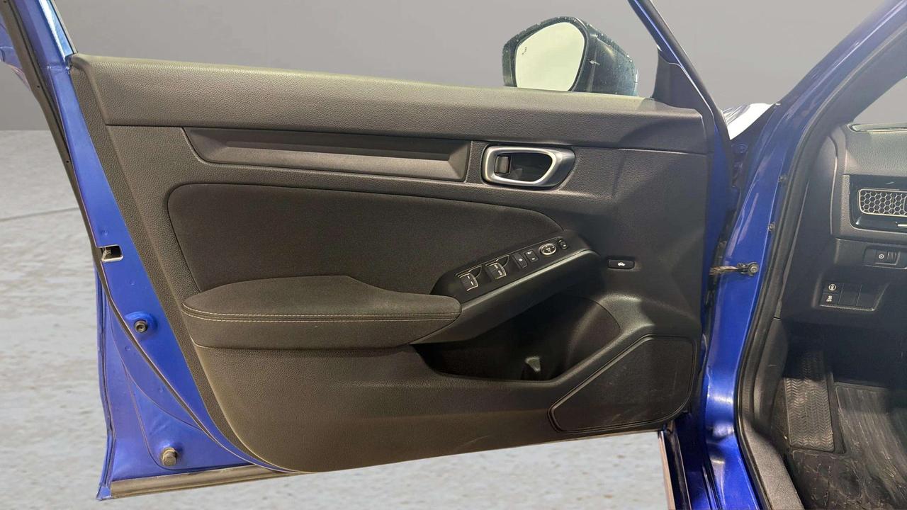 2023 Honda Civic SPORT | SUNROOF | HTD SEATS | CARPLAY | 1 OWNER Photo