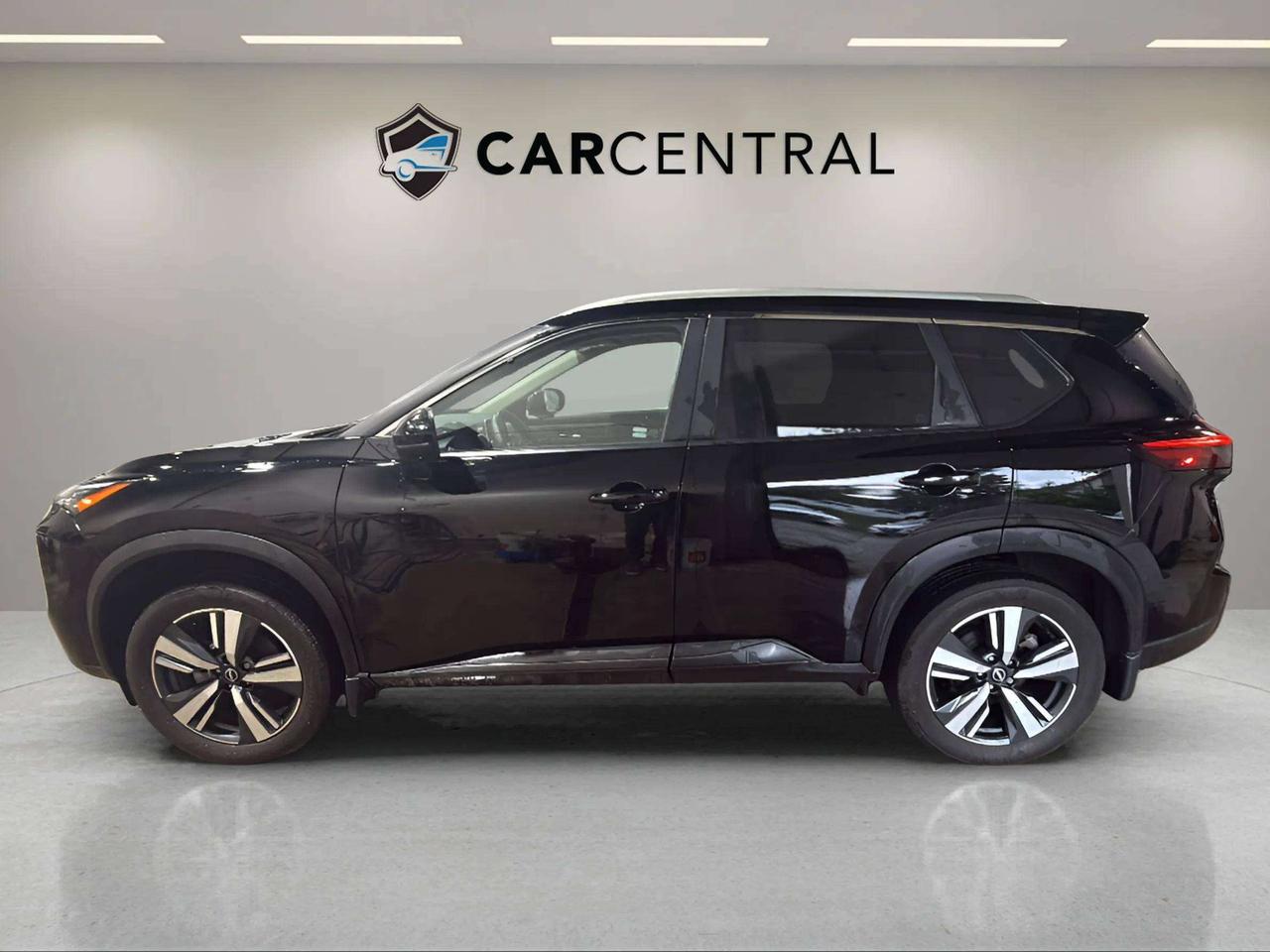 2024 Nissan Rogue SV PREMIUM| CLEAN CARFAX |360 | PANO | PRO PILOT Photo