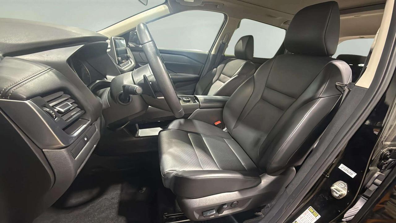 2024 Nissan Rogue SV PREMIUM| CLEAN CARFAX |360 | PANO | PRO PILOT Photo
