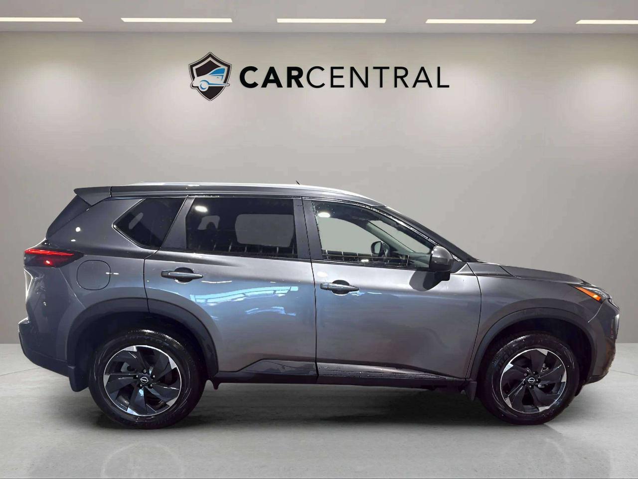 2024 Nissan Rogue SV | MOONROOF |CLEAN CARFAX| CARPLAY| PRO PILOT | Photo