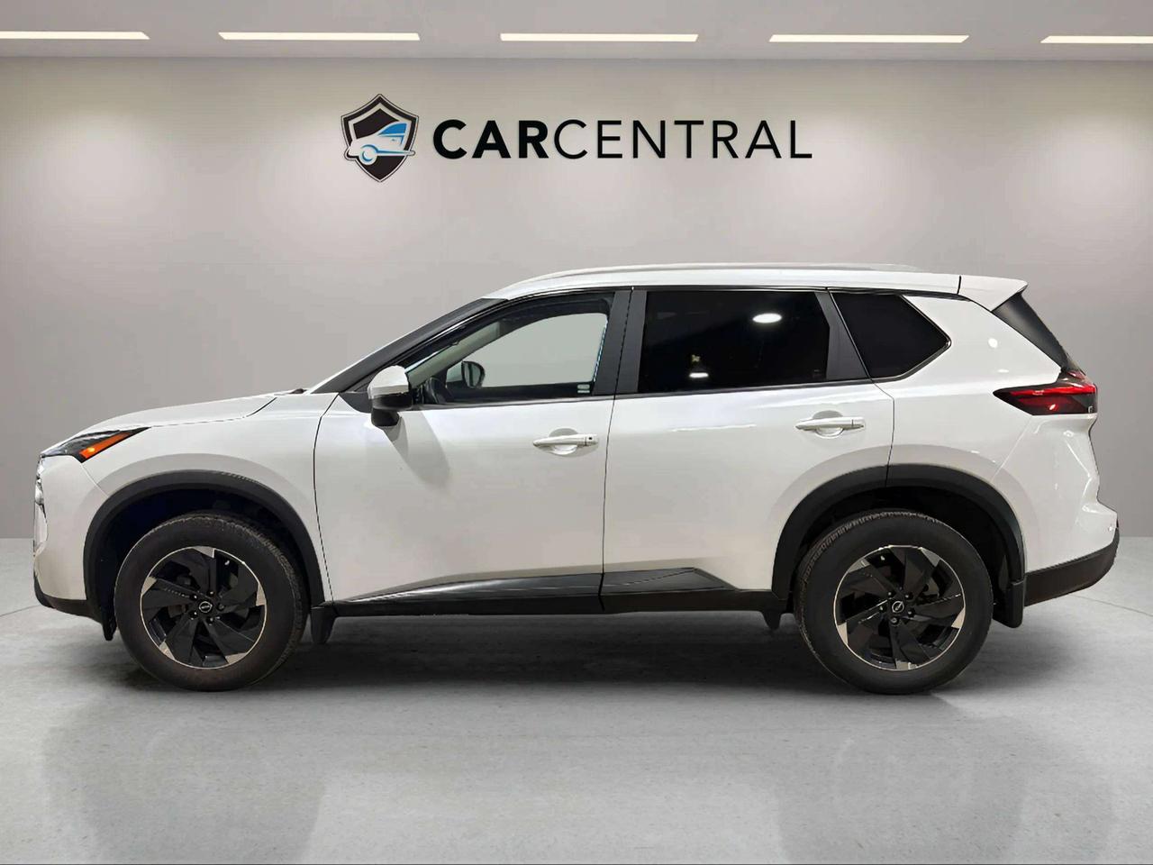 2024 Nissan Rogue SV MOONROOF |CLEAN CARFAX|PANO| CARPLAY| PRO PILOT Photo