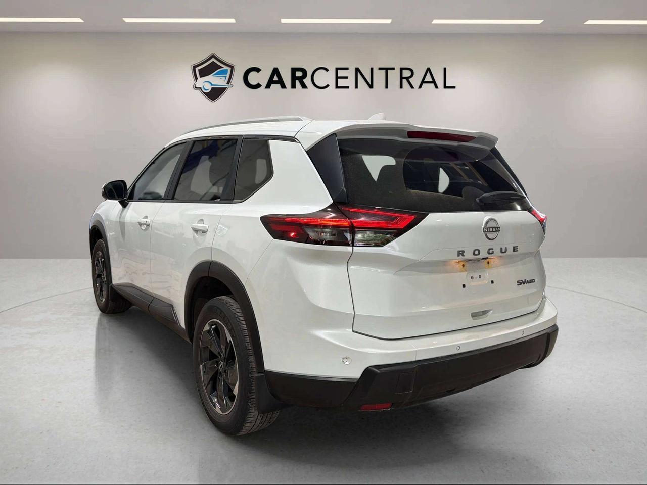 2024 Nissan Rogue SV MOONROOF |CLEAN CARFAX|PANO| CARPLAY| PRO PILOT Photo