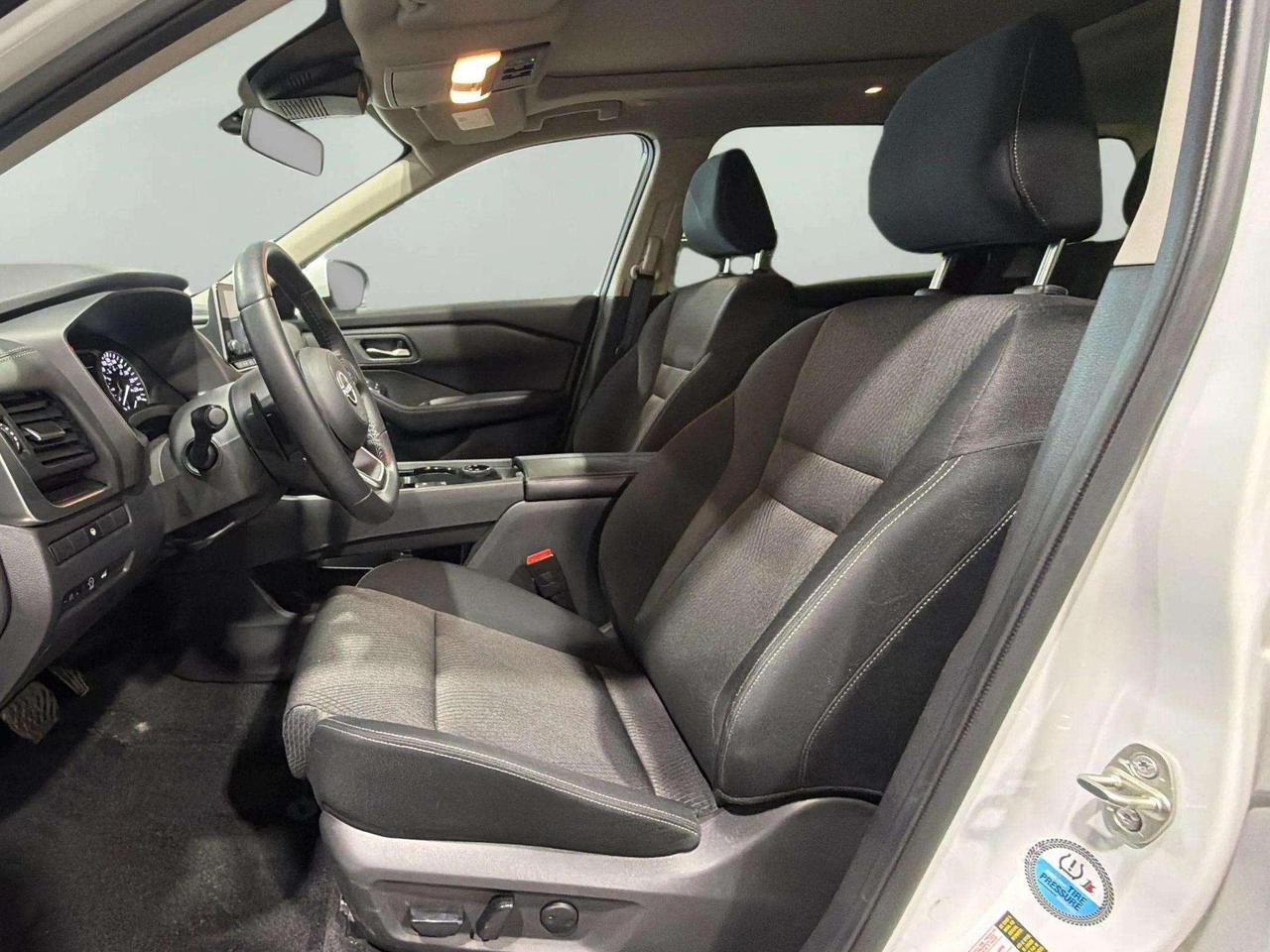 2024 Nissan Rogue SV MOONROOF |CLEAN CARFAX|PANO| CARPLAY| PRO PILOT Photo