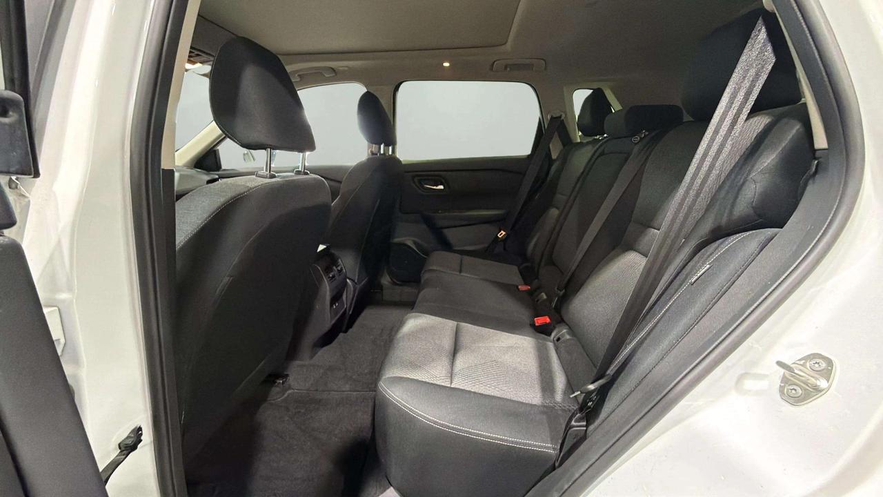 2024 Nissan Rogue SV MOONROOF |CLEAN CARFAX|PANO| CARPLAY| PRO PILOT Photo