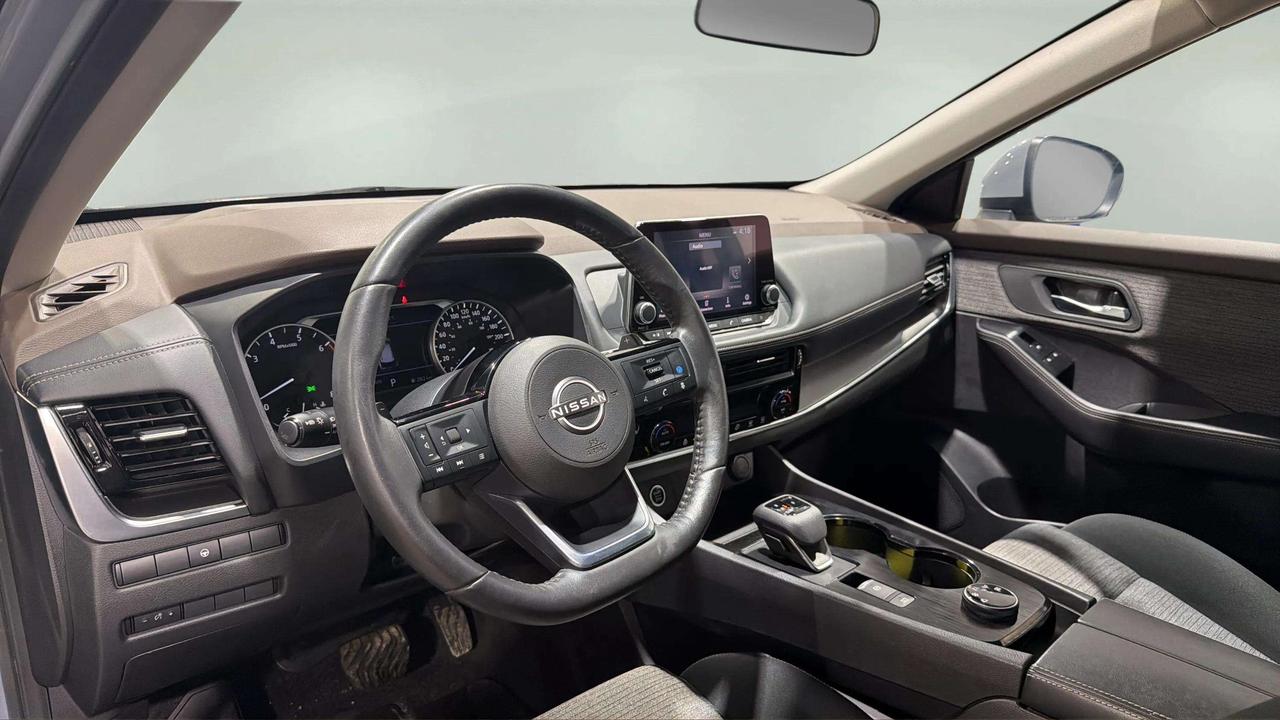 2022 Nissan Rogue SV| CLEAN CARFAX | PANO | PRO PILOT | STARTER Photo