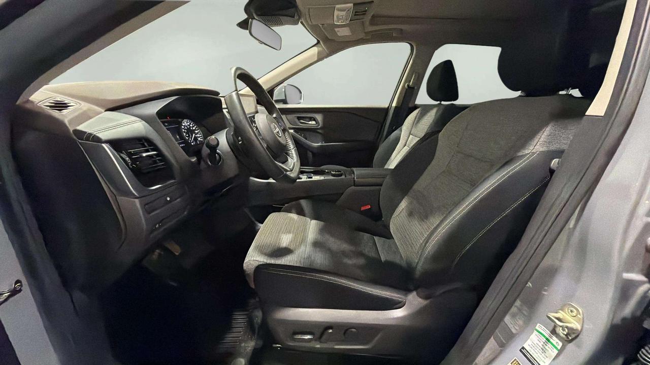 2022 Nissan Rogue SV| CLEAN CARFAX | PANO | PRO PILOT | STARTER Photo