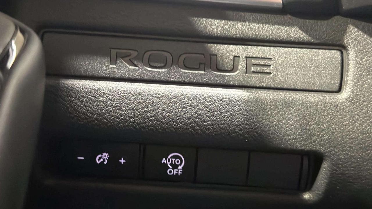 2024 Nissan Rogue S AWD | CLEAN CARFAX |1 OWNER | CARPLAY| STARTER Photo