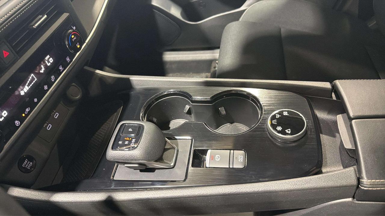 2024 Nissan Rogue S AWD | CLEAN CARFAX |1 OWNER | CARPLAY| STARTER Photo