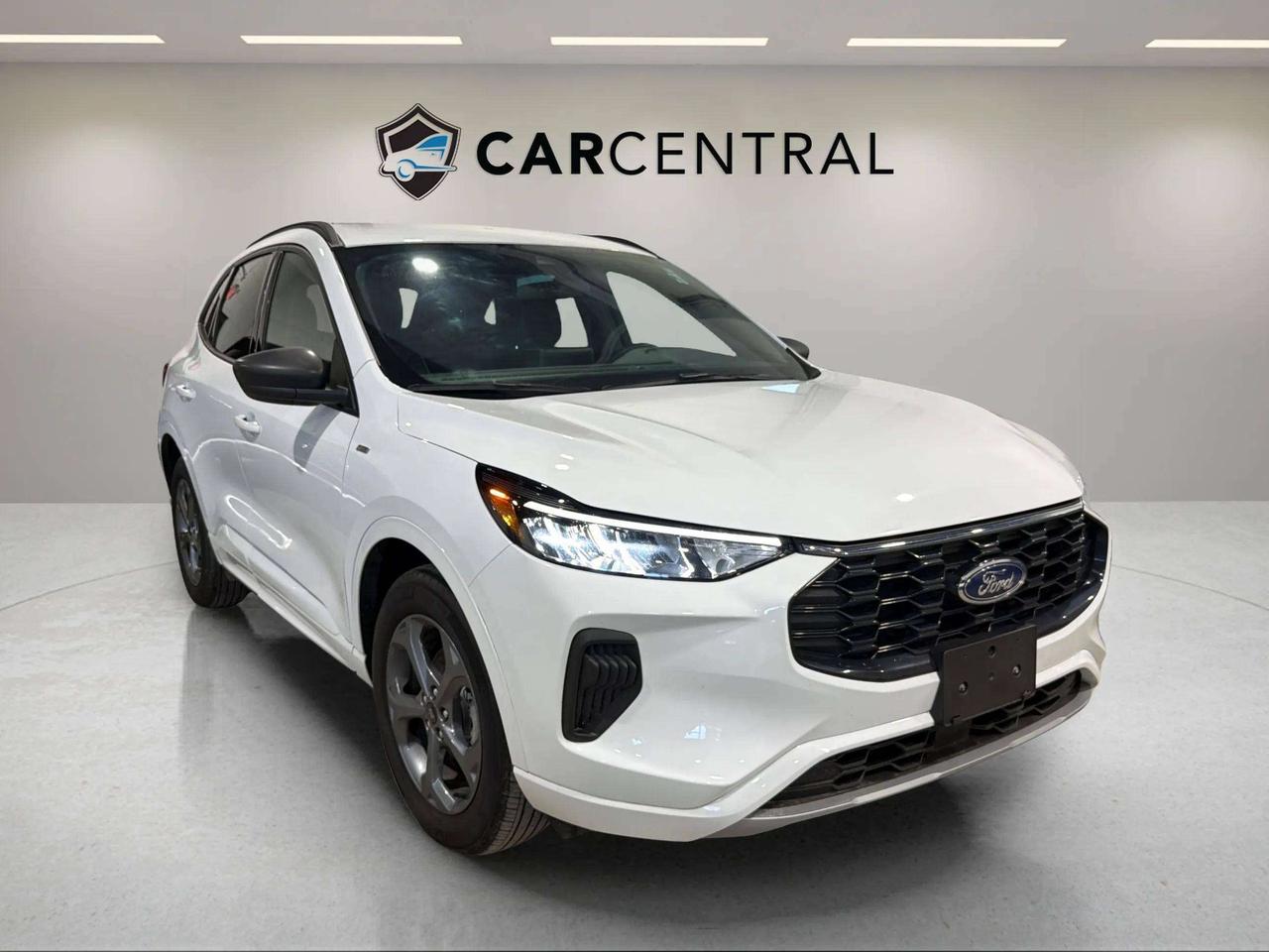 2023 Ford Escape ST-LINE HYBRID | CLEAN CARFAX | CARPLAY | STARTER Photo