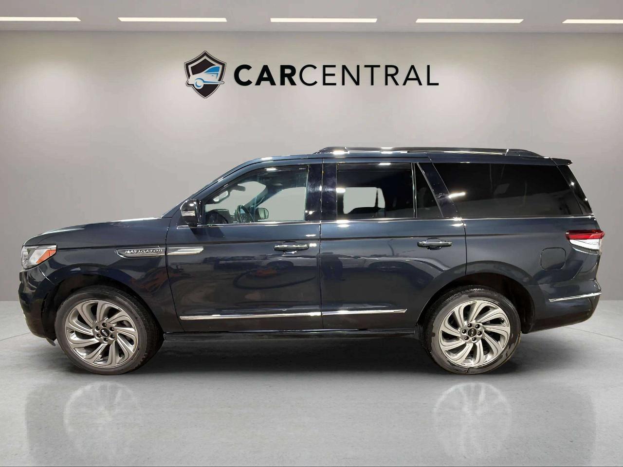 2024 Lincoln Navigator RESERVE | CLEAN CARFAX | CO PILOT | BLUECRUISE| 8 Photo