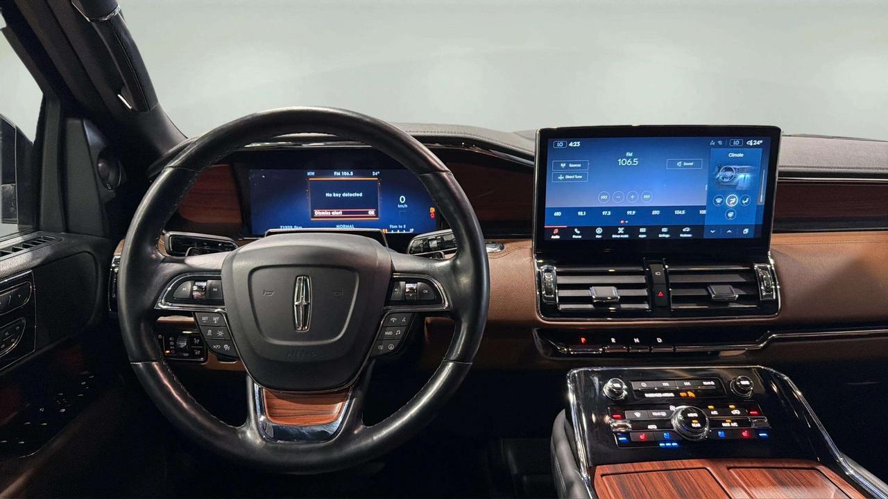 2024 Lincoln Navigator RESERVE | CLEAN CARFAX | CO PILOT | BLUECRUISE| 8 Photo