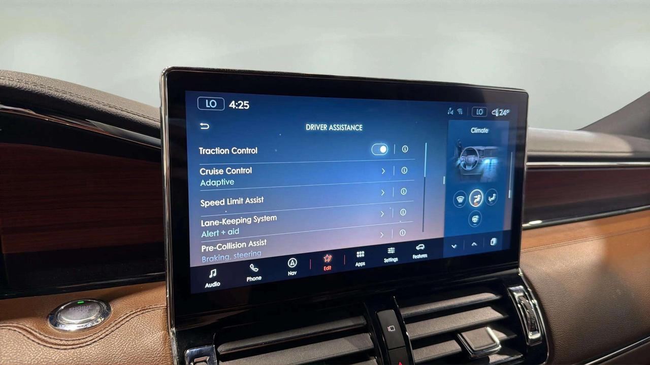 2024 Lincoln Navigator RESERVE | CLEAN CARFAX | CO PILOT | BLUECRUISE| 8 Photo