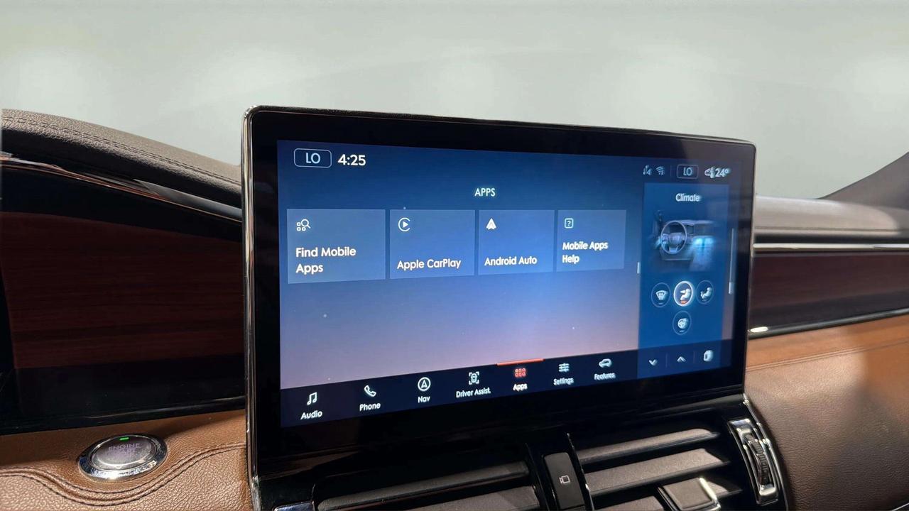 2024 Lincoln Navigator RESERVE | CLEAN CARFAX | CO PILOT | BLUECRUISE| 8 Photo