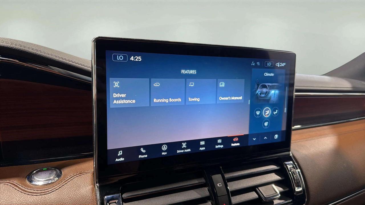 2024 Lincoln Navigator RESERVE | CLEAN CARFAX | CO PILOT | BLUECRUISE| 8 Photo