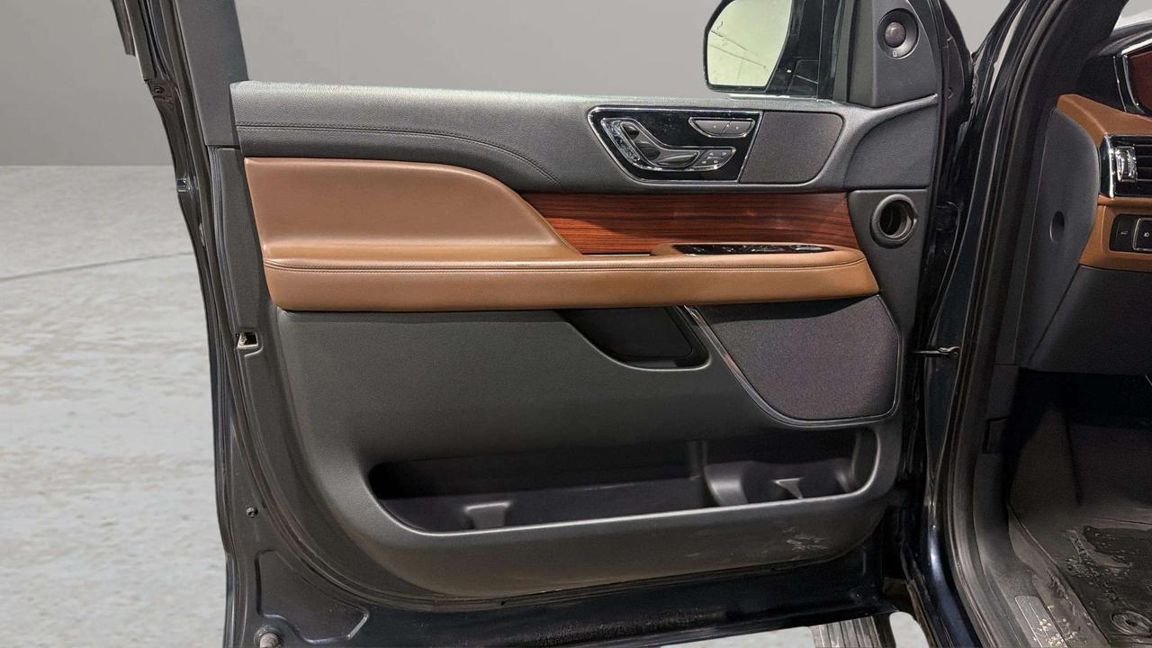 2024 Lincoln Navigator RESERVE | CLEAN CARFAX | CO PILOT | BLUECRUISE| 8 Photo