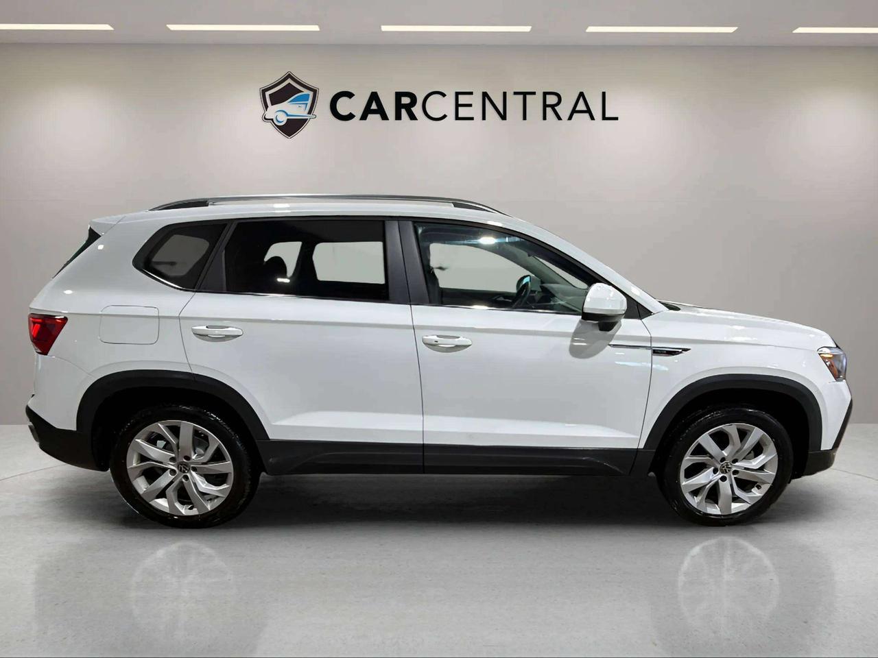 2022 Volkswagen Taos COMFORTLINE | AWD |  CLEAN CARFAX| PANO | CARPLAY| Photo