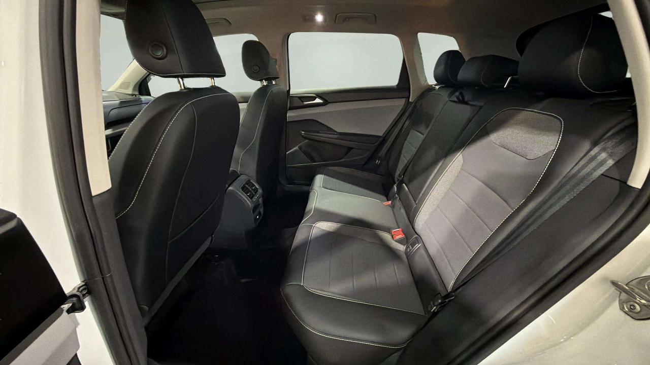 2022 Volkswagen Taos COMFORTLINE | AWD |  CLEAN CARFAX| PANO | CARPLAY| Photo