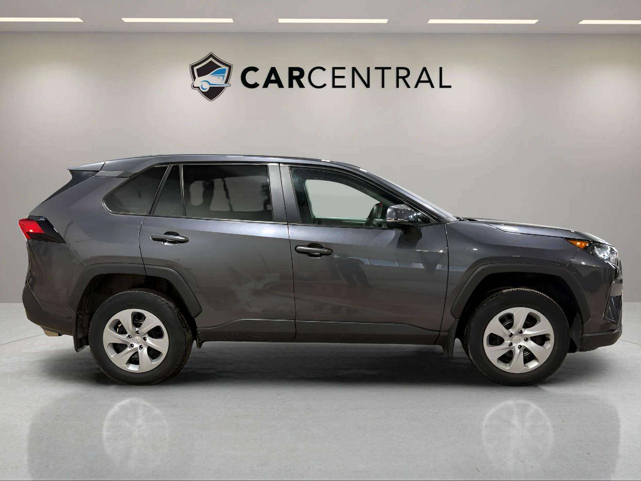 2023 Toyota RAV4 LE | AWD | CLEAN CARFAX | CARPLAY | Photo