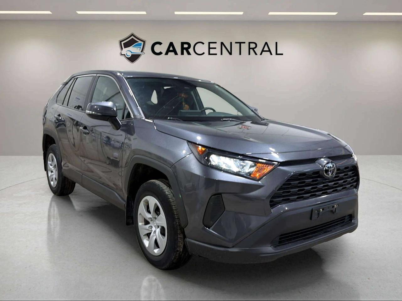 2023 Toyota RAV4 LE | AWD | CLEAN CARFAX | CARPLAY | Photo