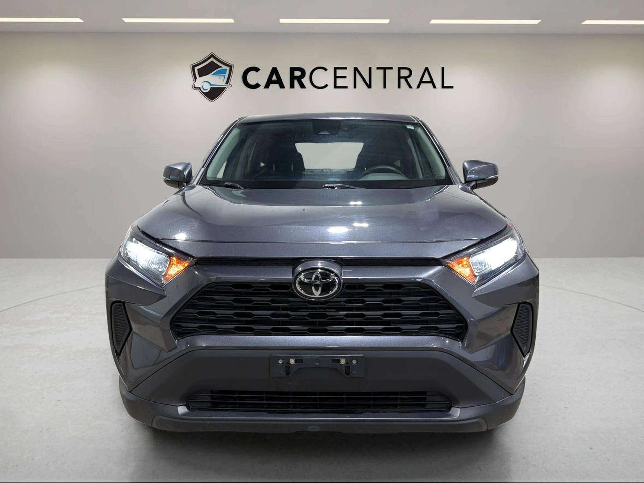 2023 Toyota RAV4 LE | AWD | CLEAN CARFAX | CARPLAY | Photo