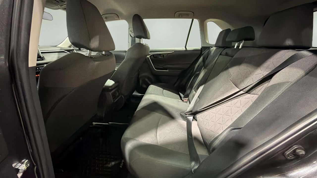 2023 Toyota RAV4 LE | AWD | CLEAN CARFAX | CARPLAY | Photo