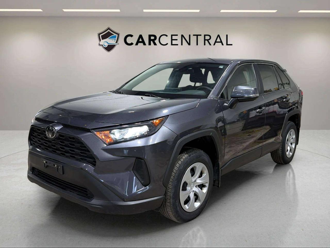 2023 Toyota RAV4 LE | AWD | CLEAN CARFAX | CARPLAY | Photo