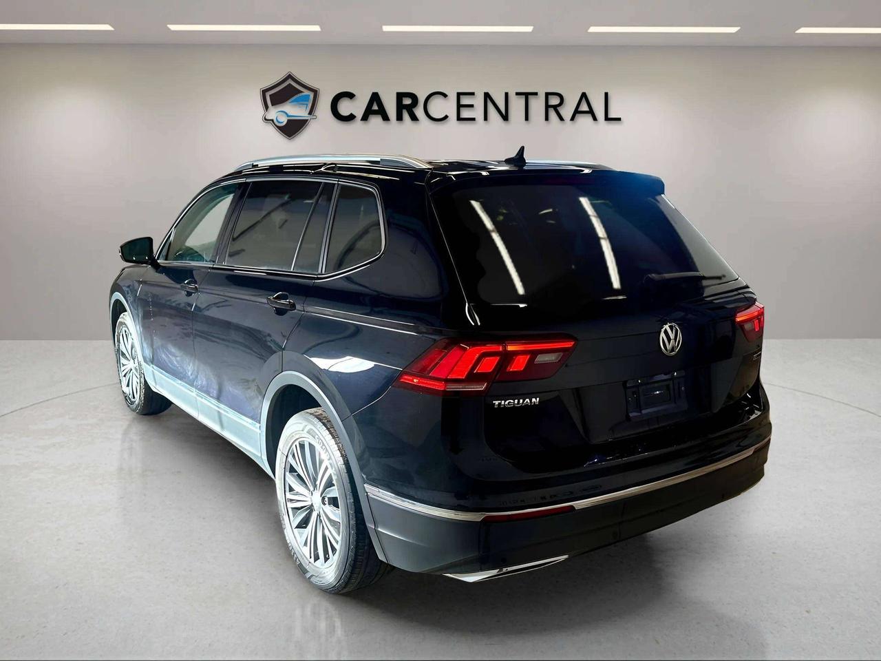 2020 Volkswagen Tiguan  Photo2