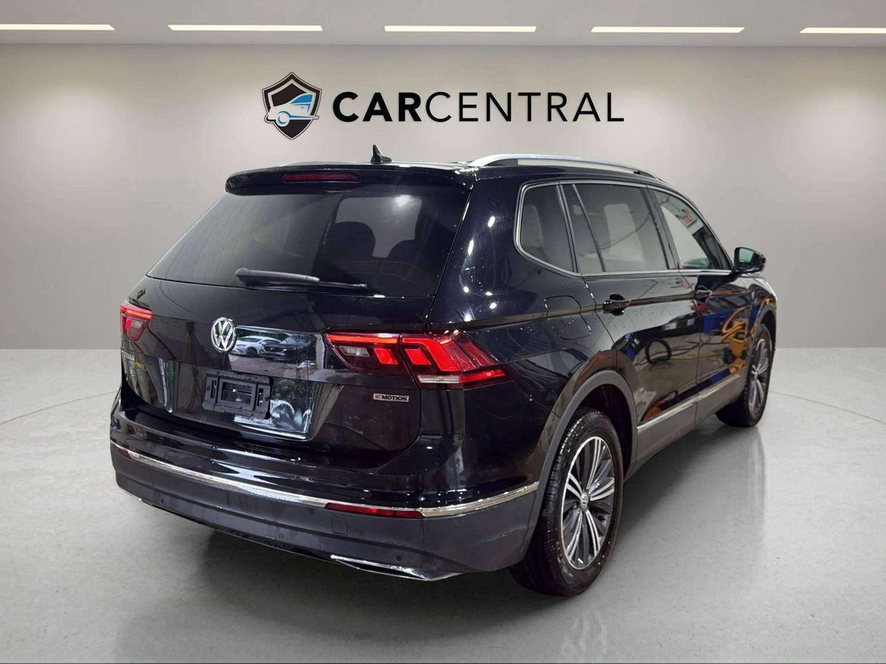 2020 Volkswagen Tiguan HIGHLINE | AWD | LEATHER | CLEAN CARFAX | Photo4
