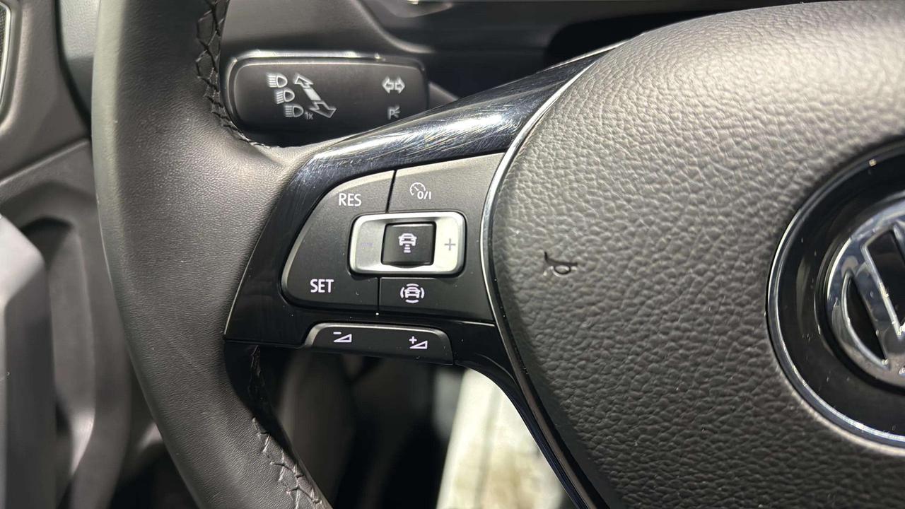 2020 Volkswagen Tiguan HIGHLINE | AWD | LEATHER | CLEAN CARFAX | Photo