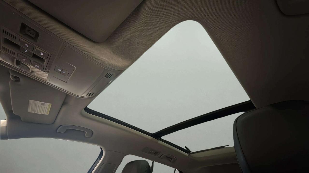 2020 Volkswagen Tiguan HIGHLINE | AWD | LEATHER | CLEAN CARFAX | Photo