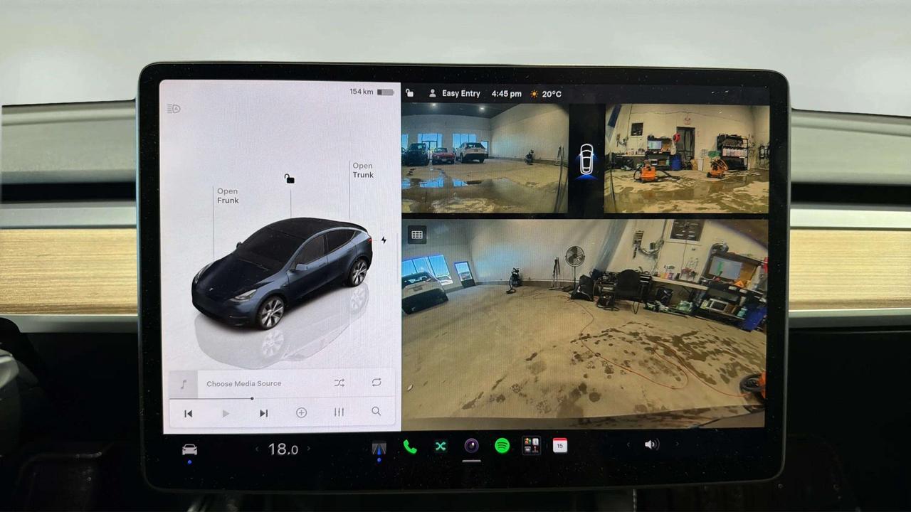 2024 Tesla Model Y LONG RANGE | CLEAN CARFAX|  GLASS ROOF | AWD Photo