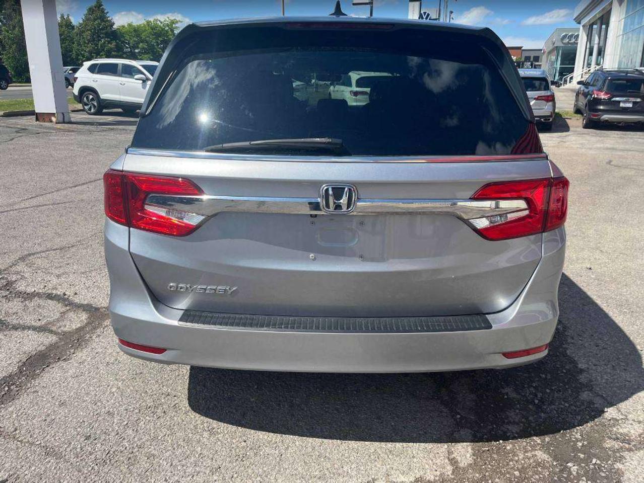 2020 Honda Odyssey EX | CLEAN CARFAX | POWER DOORS | STARTER | LOW KM Photo