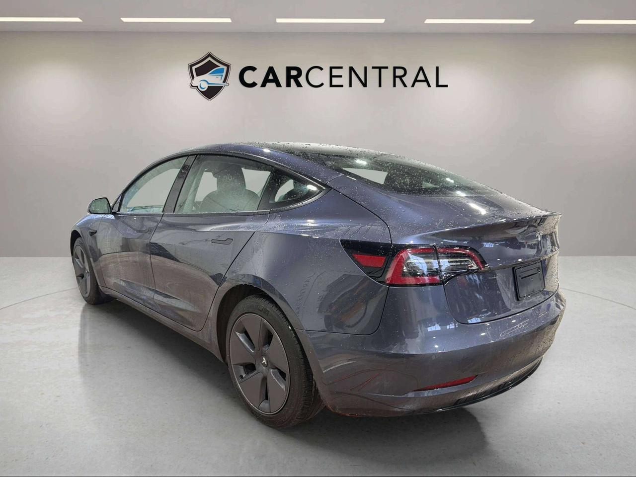 2022 Tesla Model 3  Photo2